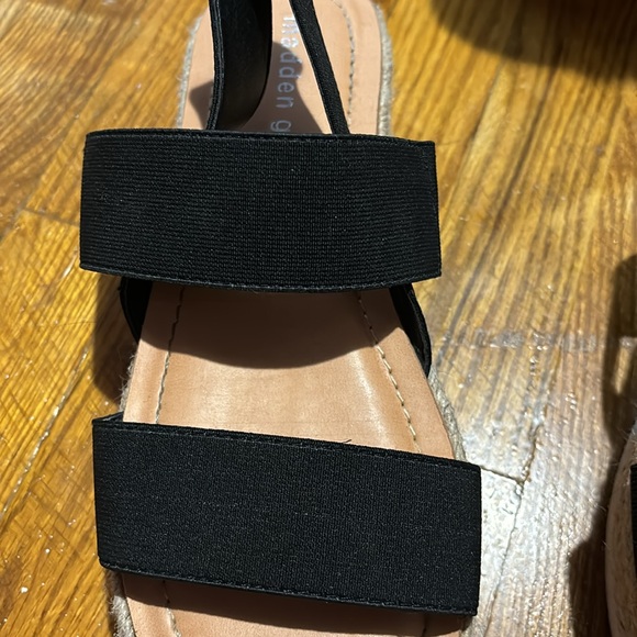 Madden Girl sandals - Picture 4 of 4